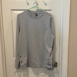 Vuori Light Gray Crewneck Top